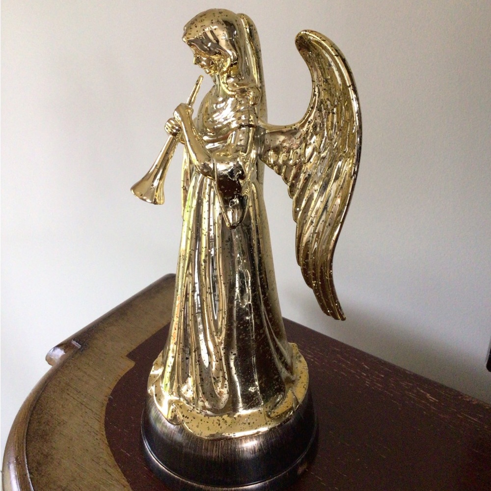 Neiman Marcus Angel Light Up with Horn Trumpet Standing Gold Plastic Fig…